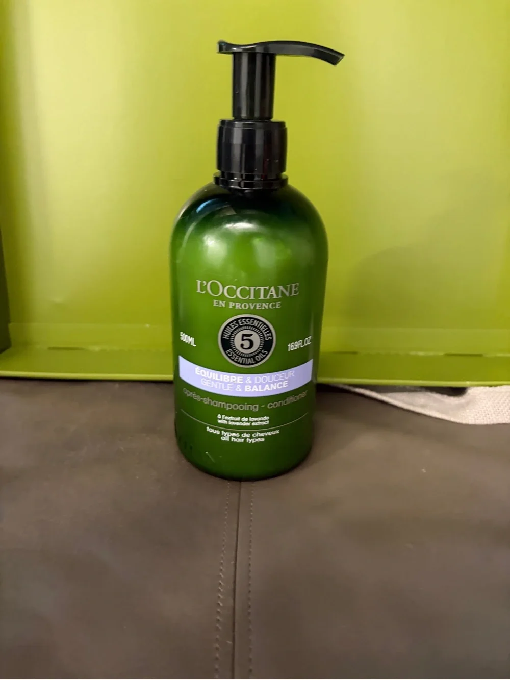L'Occitane Gentle & Balance Conditioner - Green Original formula